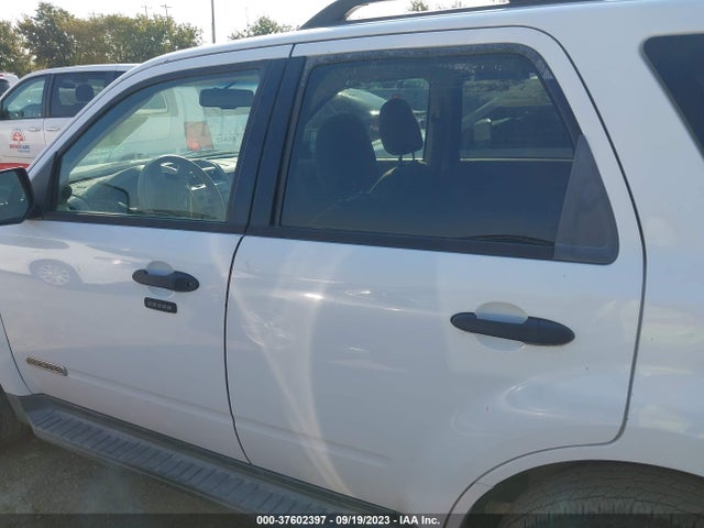 2008 FORD ESCAPE XLT VIN: 1FMCU03ZX8KC17420