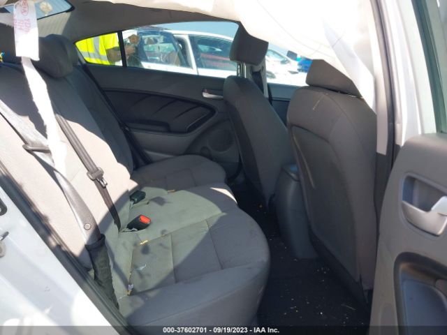 3KPFK4A76JE211588 KIA FORTE LX