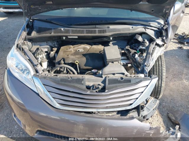 5TDKZ3DC4HS771722 Toyota SIENNA LE