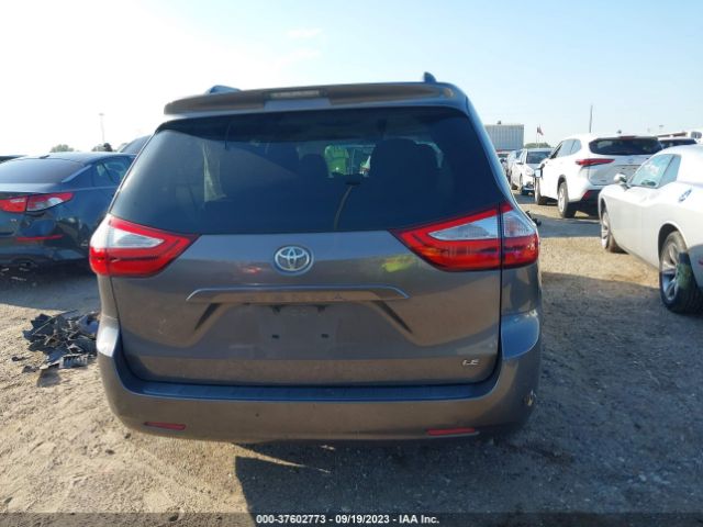 5TDKZ3DC4HS771722 Toyota SIENNA LE