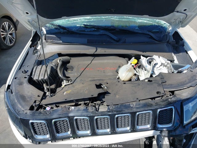 Jeep Compass Latitude 2018 3C4NJCBB9JT268133 Image 10