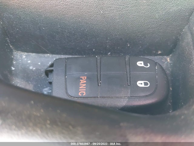 Jeep Compass Latitude 2018 3C4NJCBB9JT268133 Image 11