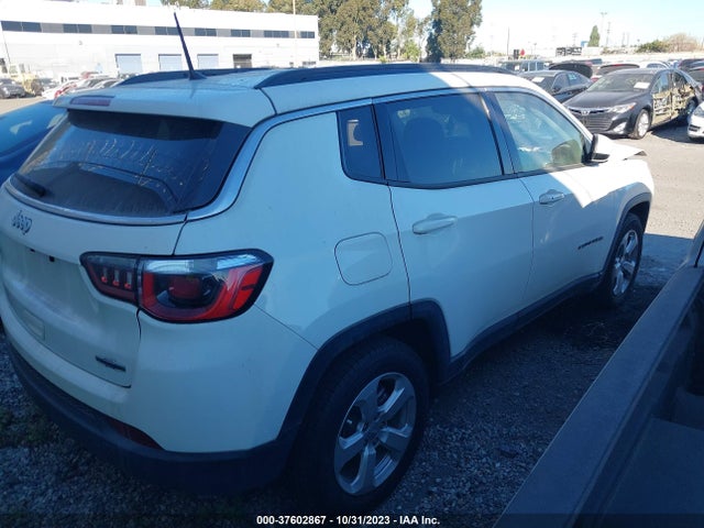 Jeep Compass Latitude 2018 3C4NJCBB9JT268133 Image 4