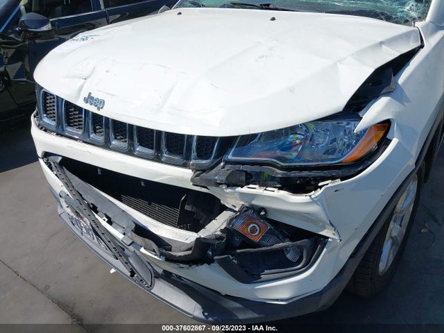 Jeep Compass Latitude 2018 3C4NJCBB9JT268133 Image 6