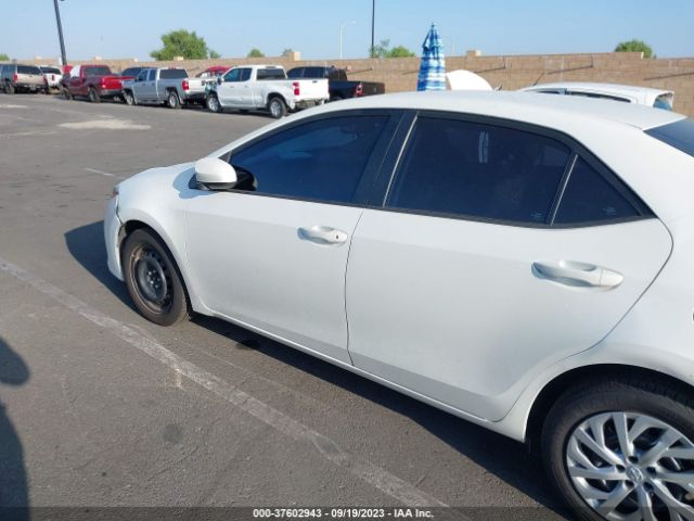 5YFBURHE1JP767350 Toyota COROLLA LE