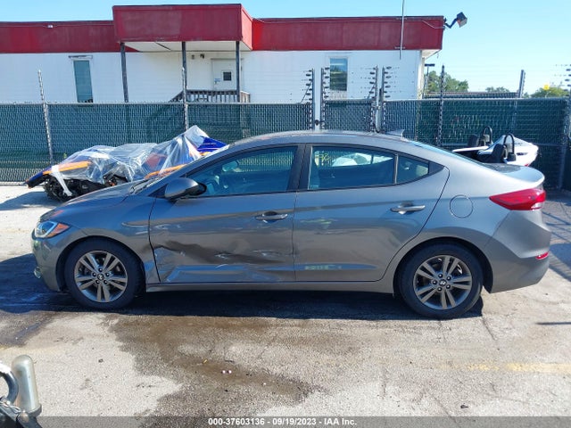 Hyundai ELANTRA SEL 2018 5NPD84LF3JH327739 Image 14
