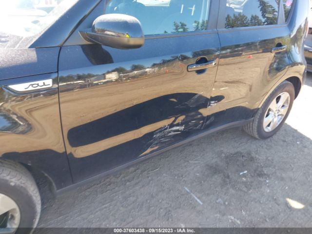 KNDJN2A21J7561723 KIA Soul Base