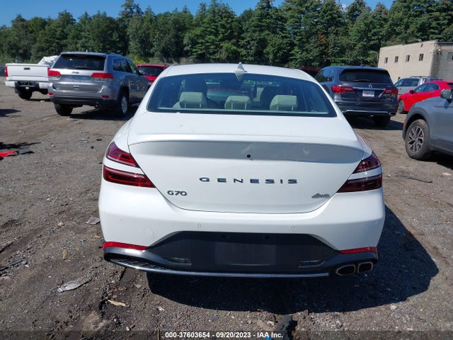 Genesis G70 2.0T 2022 KMTG34TA6NU103409 Image 16