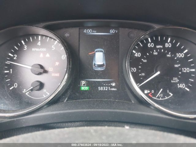 JN8AT2MV9HW266417 Nissan Rogue Sl