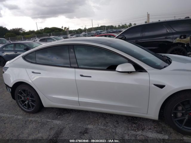 5YJ3E1EA4PF405358 Tesla MODEL 3