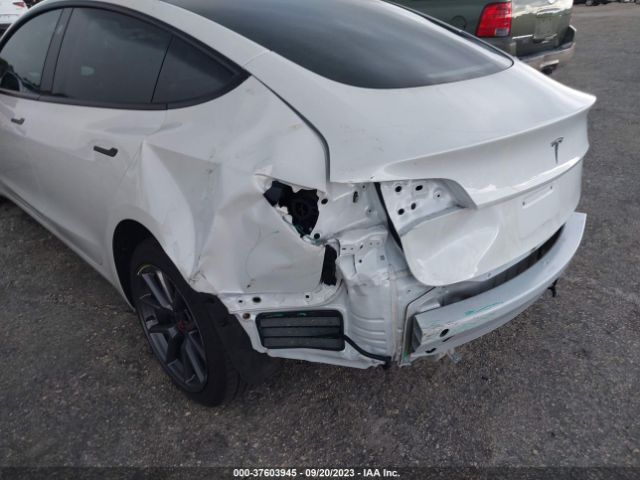 5YJ3E1EA4PF405358 Tesla MODEL 3