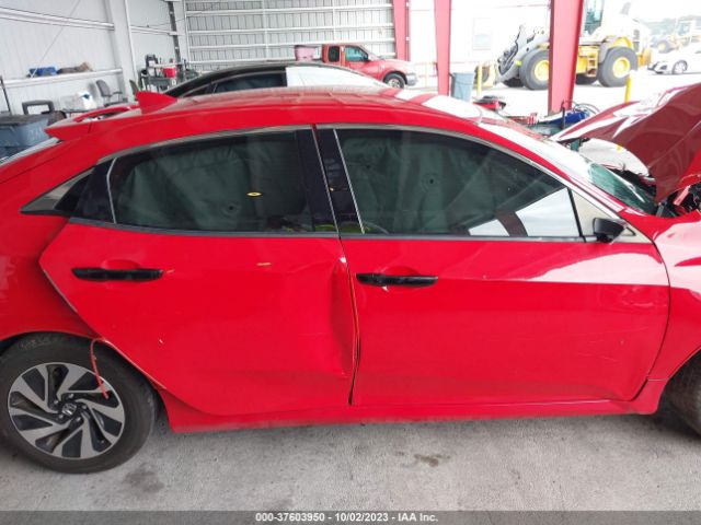 SHHFK7H21JU228478 Honda Civic Hatchback Lx