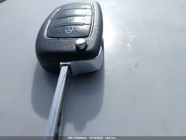 2015 HYUNDAI SONATA 2.4L SE VIN: 5NPE24AF5FH019892