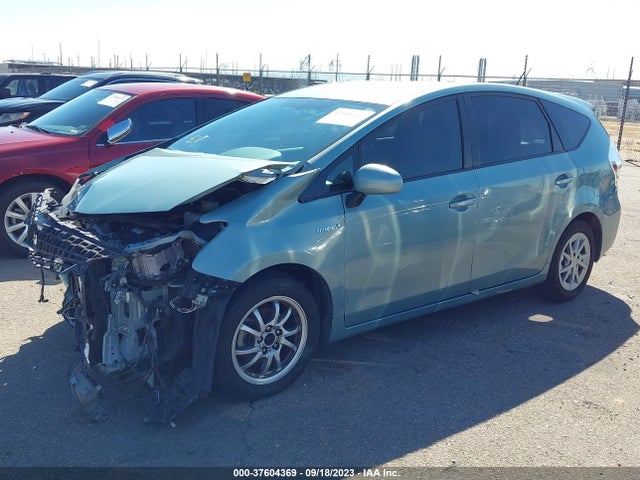 Toyota Prius V Two/three/five 2014 JTDZN3EU7E3334506 Image 2