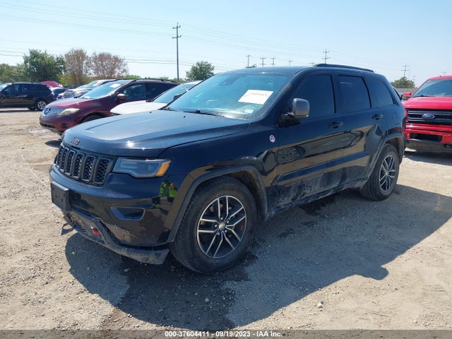1C4RJFLG2JC113559 Jeep Grand Cherokee Trailhawk