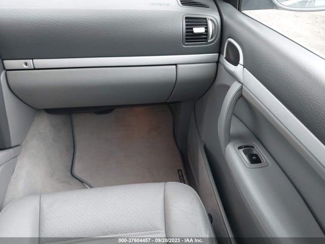 2005 PORSCHE CAYENNE WP1AA29P55LA22500 Photo 4
