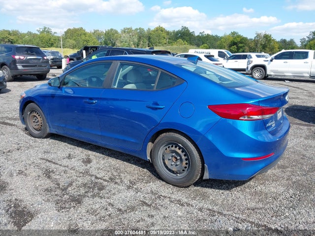 Hyundai ELANTRA SE 2018 5NPD74LF9JH379962 Image 3