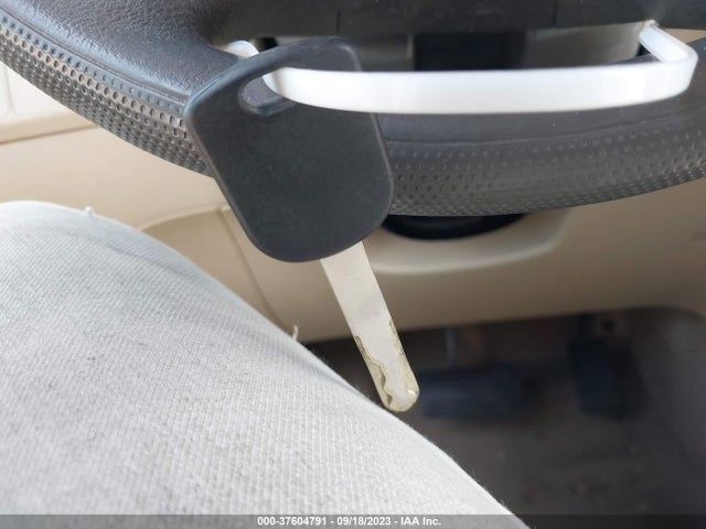 2008 HONDA ODYSSEY LX VIN: 5FNRL382X8B041884