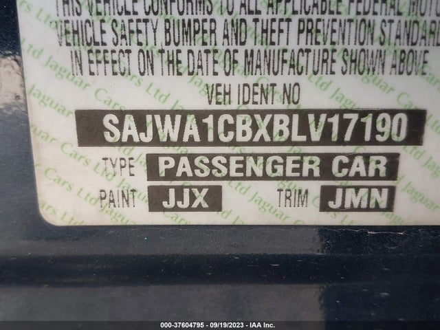 2011 JAGUAR XJ SAJWA1CBXBLV17190 Photo 8