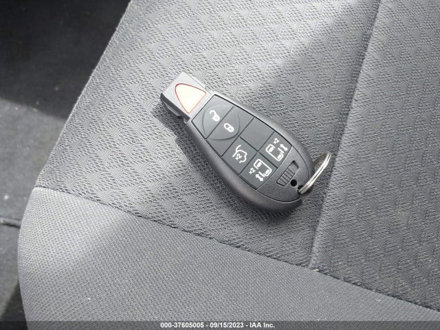 2010 DODGE GRAND CARAVAN SXT VIN: 2D4RN5D10AR462335
