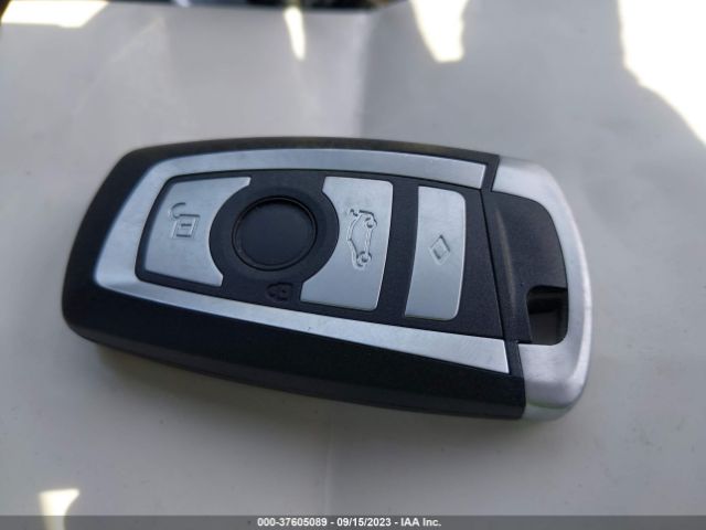 2011 BMW 750I WBAKA8C5XBCY37218 Photo 10