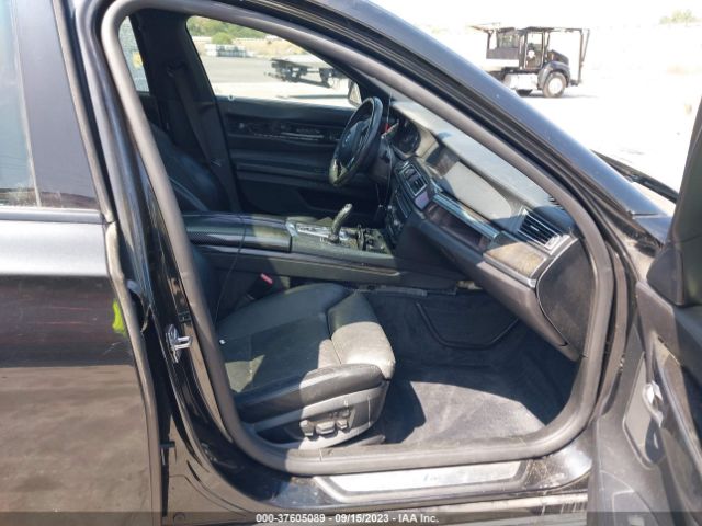 2011 BMW 750I WBAKA8C5XBCY37218 Photo 4