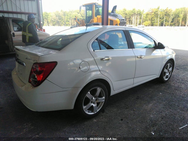 Chevrolet SONIC LTZ 2015 1G1JE5SB4F4203324 Image 4