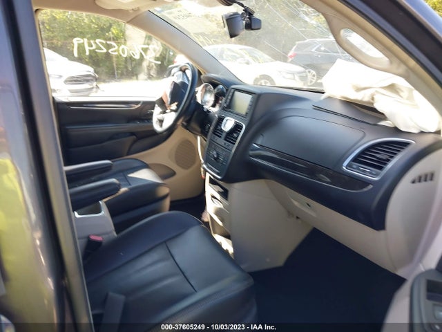 2C4RC1CG2FR522222 Chrysler Town & Country Touring-l
