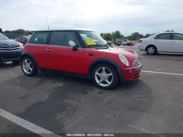 2006 MINI COOPER WMWRC33526TJ77600 Photo 0