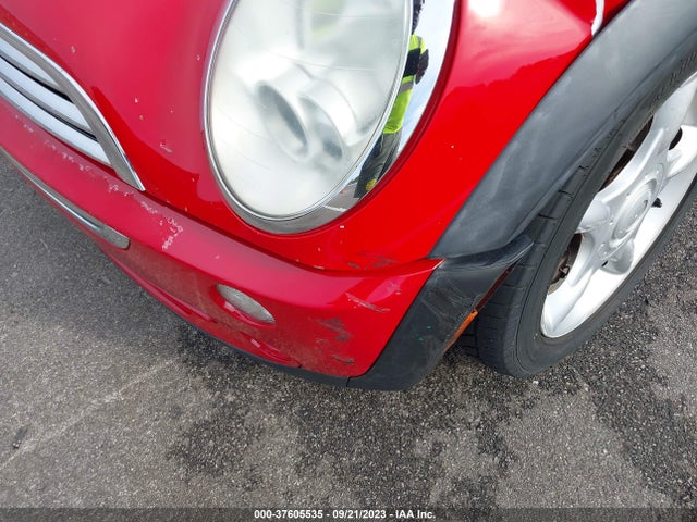 2006 MINI COOPER WMWRC33526TJ77600 Photo 5
