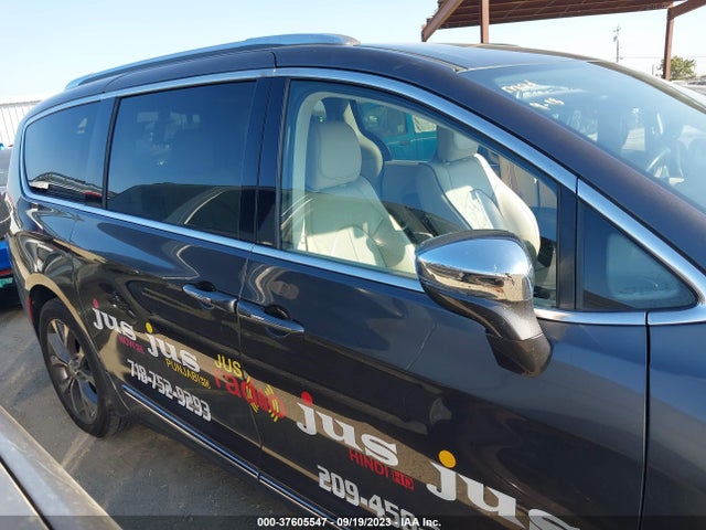 Chrysler Pacifica Limited 2018 2C4RC1GG0JR132528 Image 13