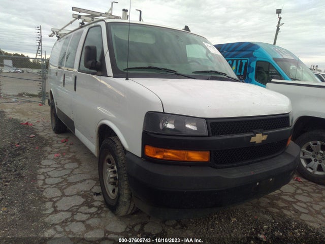 Chevrolet EXPRESS CARGO VAN 2019 1GCWGAFP3K1215546 Image 1