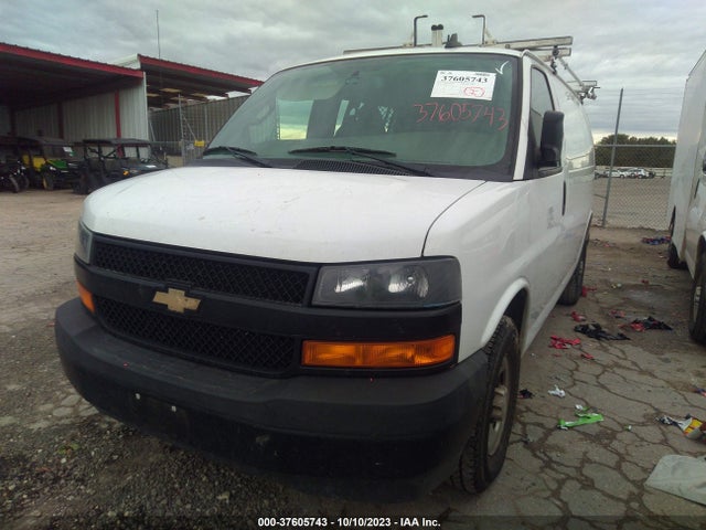 Chevrolet EXPRESS CARGO VAN 2019 1GCWGAFP3K1215546 Image 2