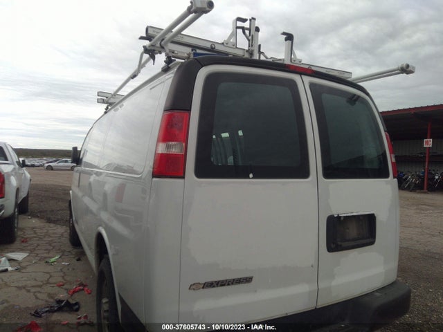 Chevrolet EXPRESS CARGO VAN 2019 1GCWGAFP3K1215546 Image 3