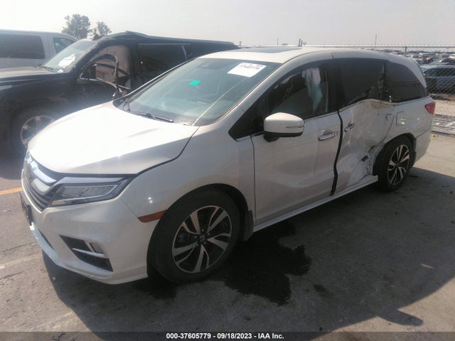 Honda Odyssey Elite 2018 5FNRL6H90JB100316 Image 2