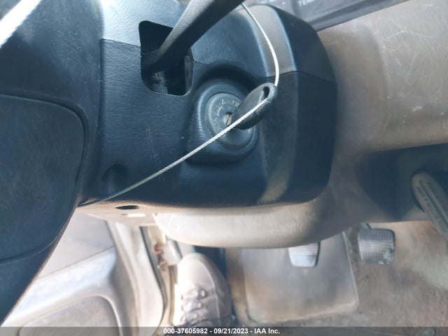 1999 NISSAN FRONTIER 2WD XE/SE VIN: 1N6DD26S7XC343579