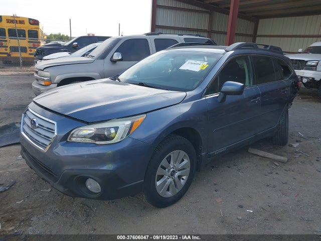 Subaru Outback 2.5i Premium 2015 4S4BSBCC6F3202624 Image 2