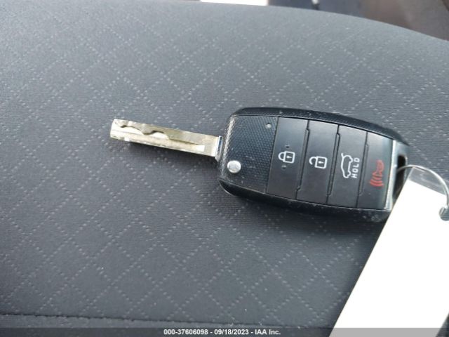 5XYPG4A33KG585731 KIA SORENTO L