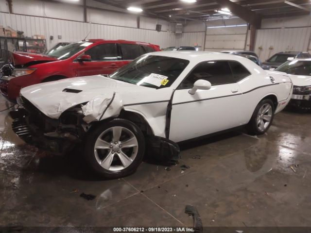 2C3CDZAGXJH219485 Dodge Challenger Sxt