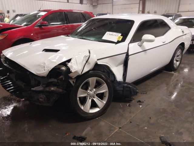 2C3CDZAGXJH219485 Dodge Challenger Sxt