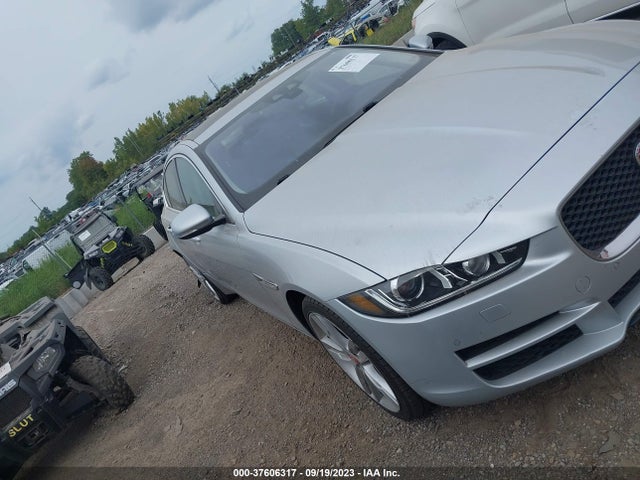 2017 JAGUAR XE SAJAK4BV1HA965486 Photo 0