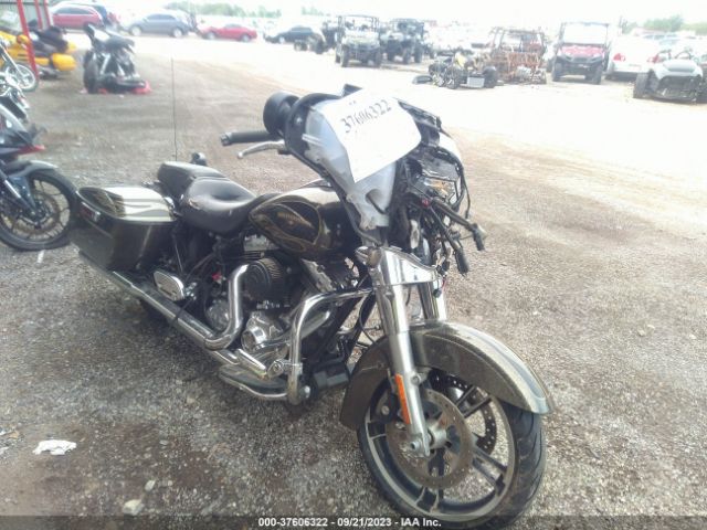 2016 HARLEY-DAVIDSON FLHX 1HD1KBM19GB608836