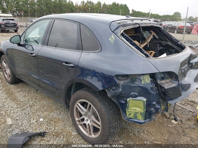 2018 PORSCHE MACAN WP1AA2A5XJLB08762 Photo 2