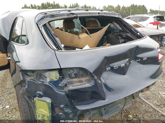 2018 PORSCHE MACAN WP1AA2A5XJLB08762 Photo 5