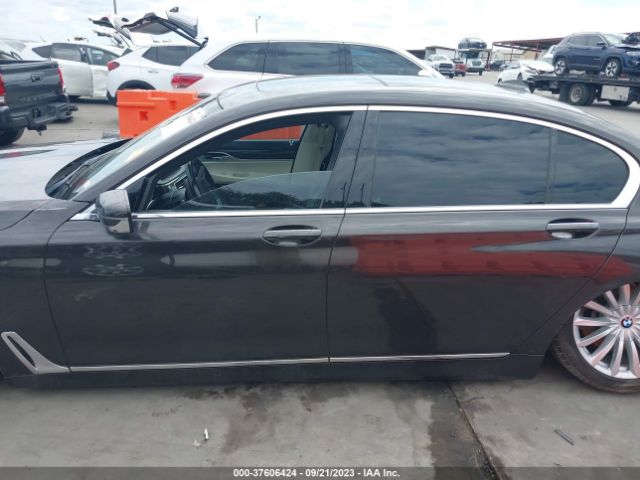 WBA7E2C52HG739504 BMW 7 Series 740i