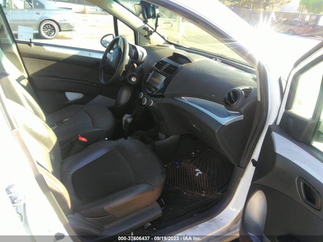 Chevrolet Spark 1lt Auto 2014 KL8CD6S94EC549361 Image 5