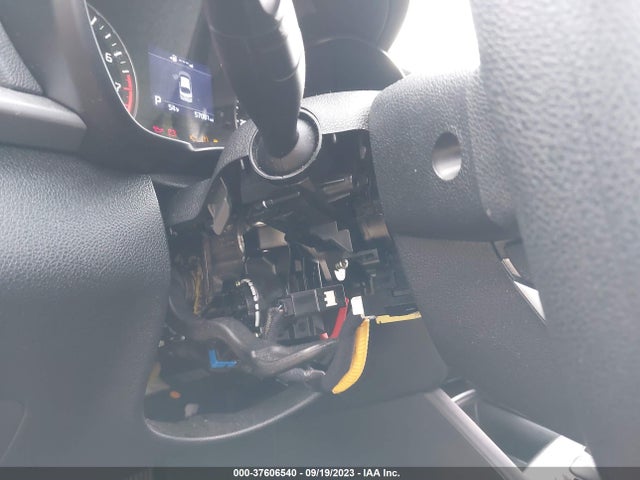 2019 KIA OPTIMA LX VIN: 5XXGT4L3XKG289148