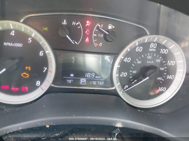 2015 NISSAN SENTRA SV VIN: 3N1AB7AP5FY293639