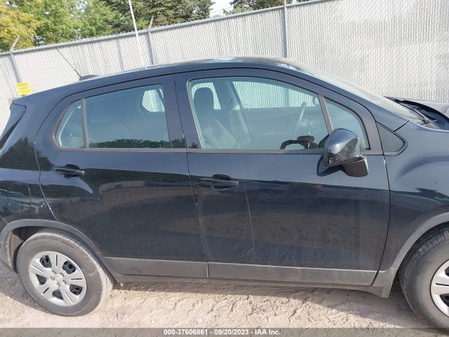 Chevrolet TRAX LS 2018 3GNCJKSB5JL324240 Image 13