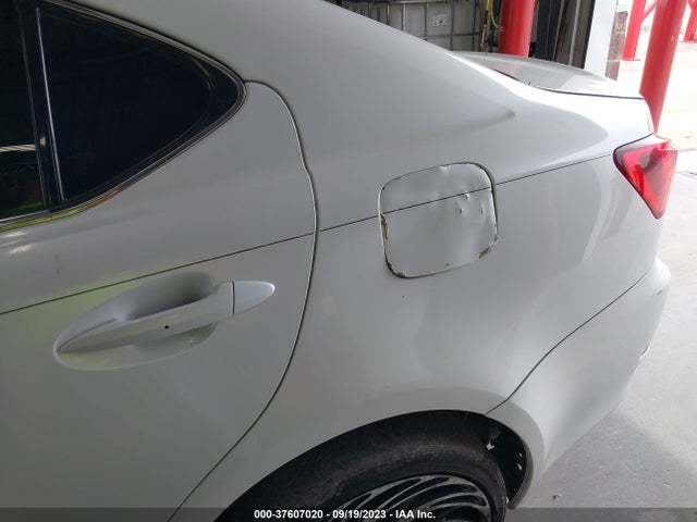 2007 LEXUS IS 250 VIN: JTHCK262X72010818